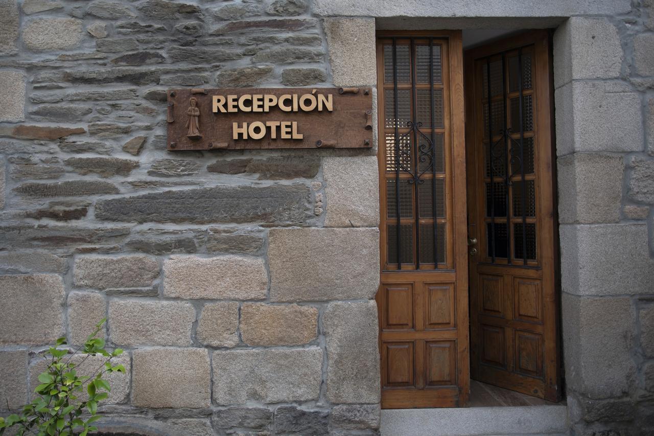 Hotel Novoa 萨里亚 外观 照片